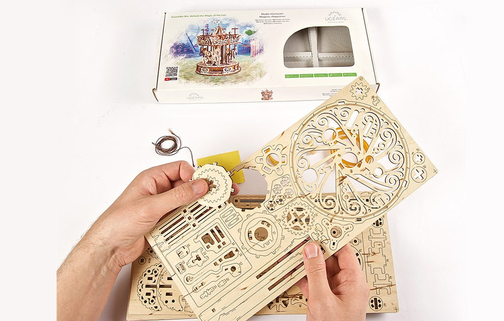 Carousel - uGears - Brain Spice